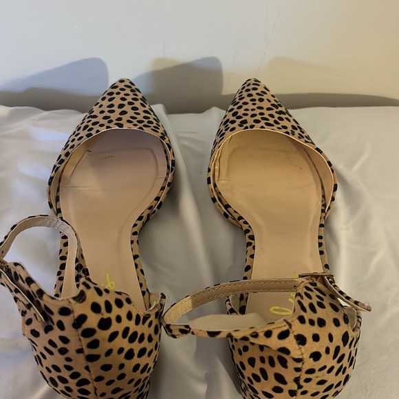 Cheetah faux suede ankle strap pumps - Picture 3 of 4